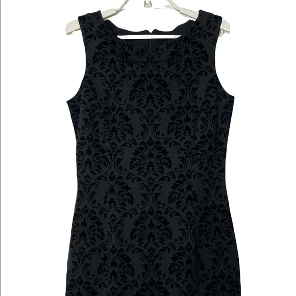 J. McLaughlin Damask Flocked Sleeveless Sheath Dress - Picture 2 of 8